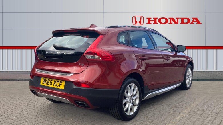 Volvo V40 T3 [152] Cross Country Pro 5dr Geartronic Petrol Hatchback